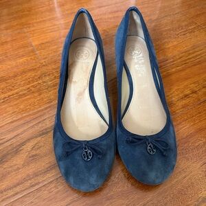 Tory Burch Suede Chelsea Wedge ShoesBlue Size 10.5